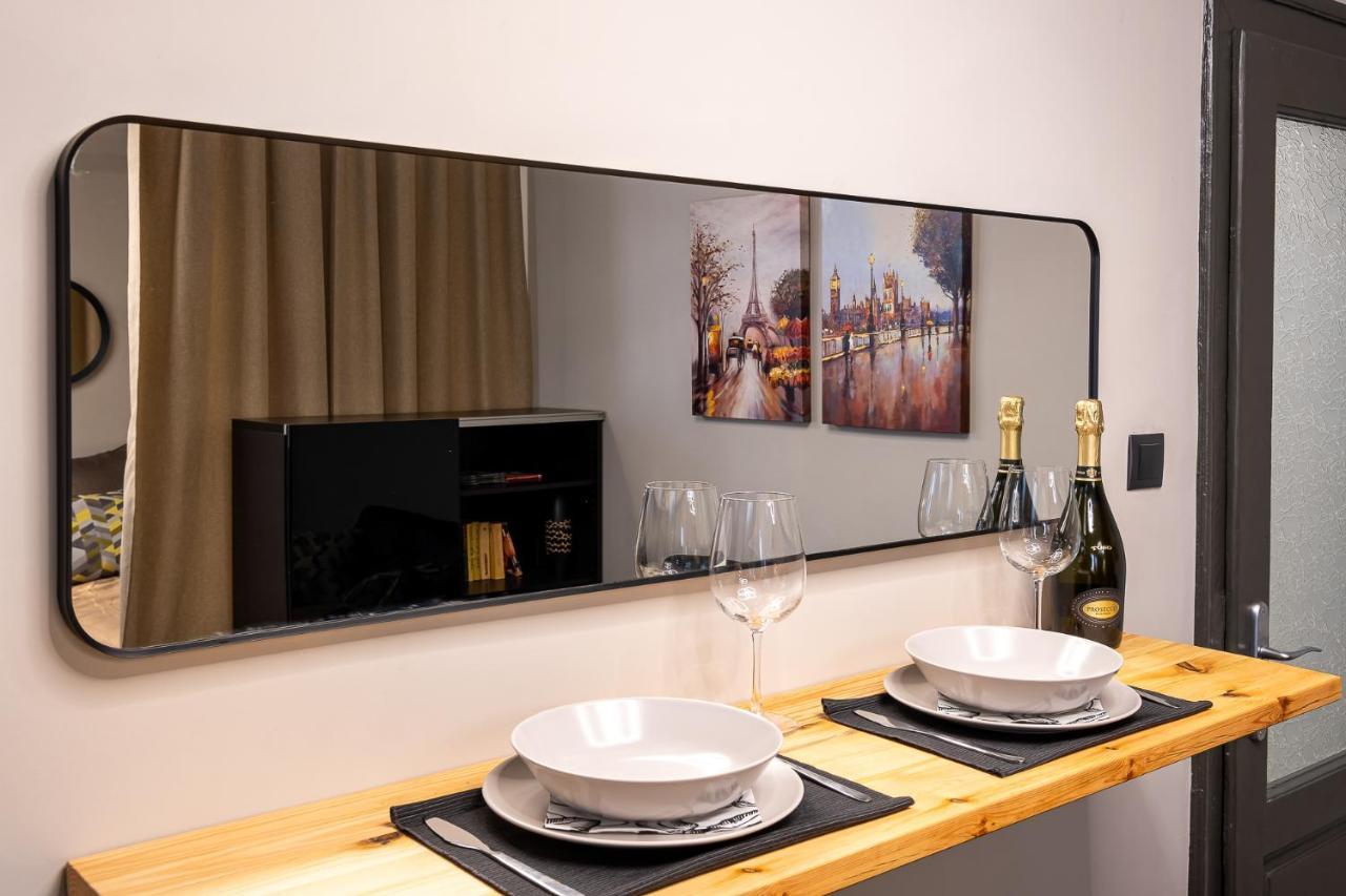 Bohemia - New Apartment With Stylish Design โซเฟีย ภายนอก รูปภาพ